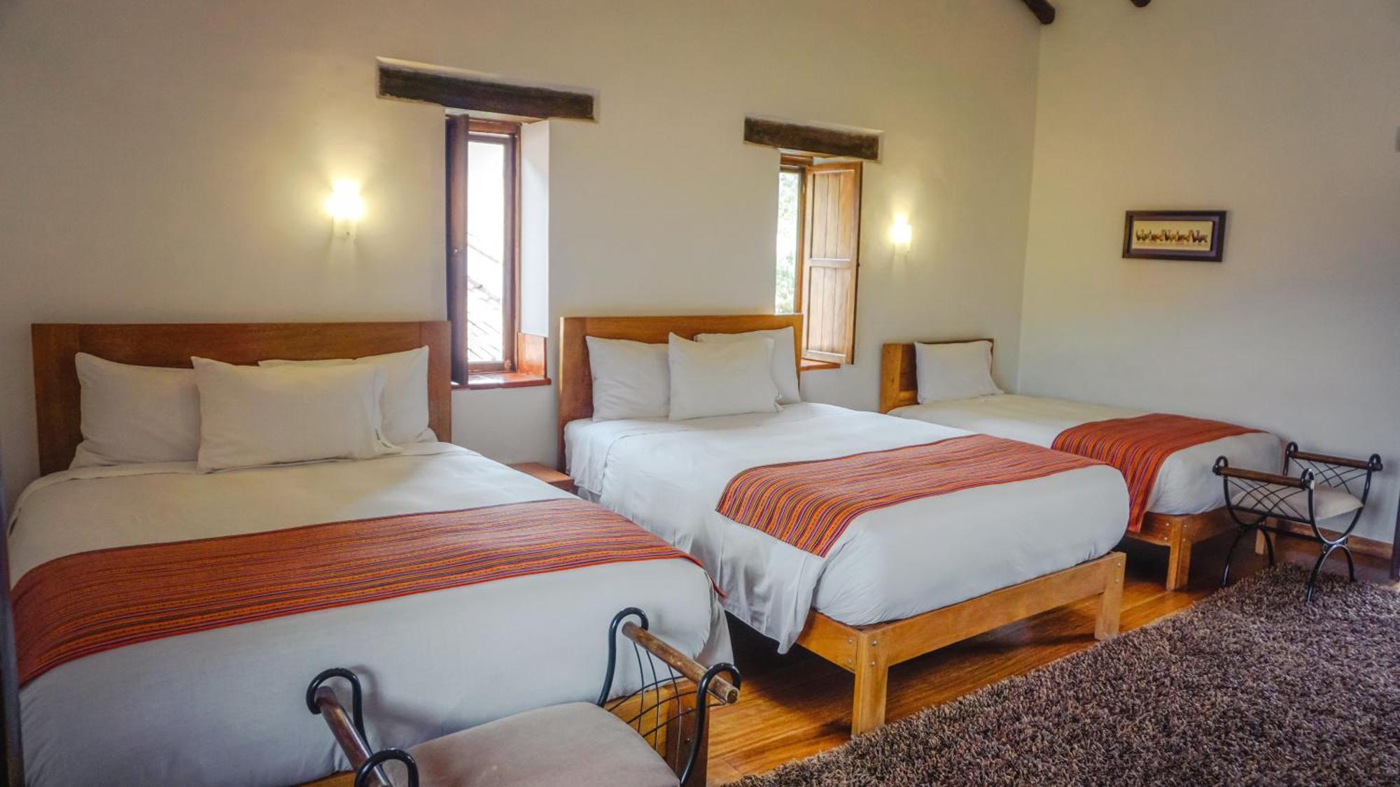 Lizzy Wasi Urubamba Hotel Bagian luar foto