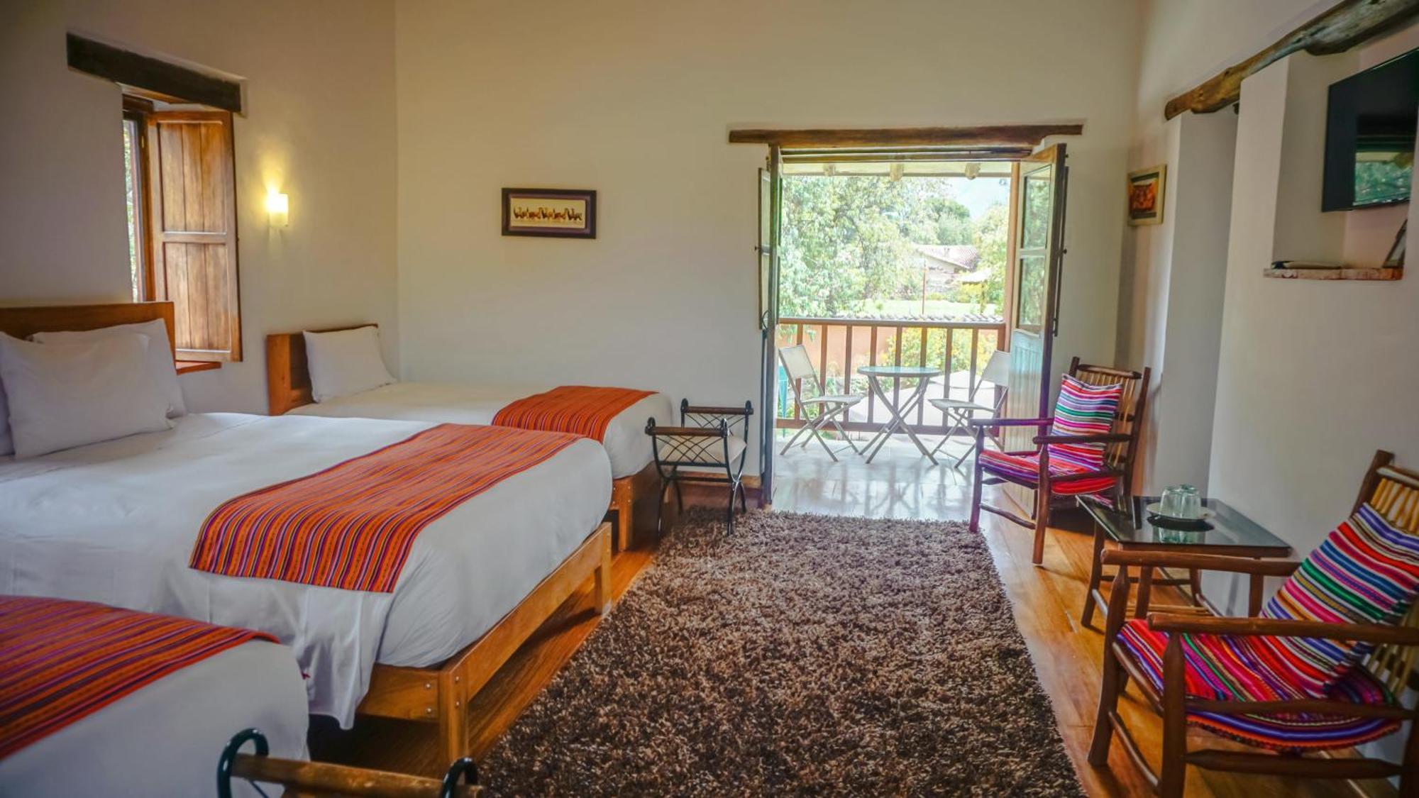 Lizzy Wasi Urubamba Hotel Bagian luar foto