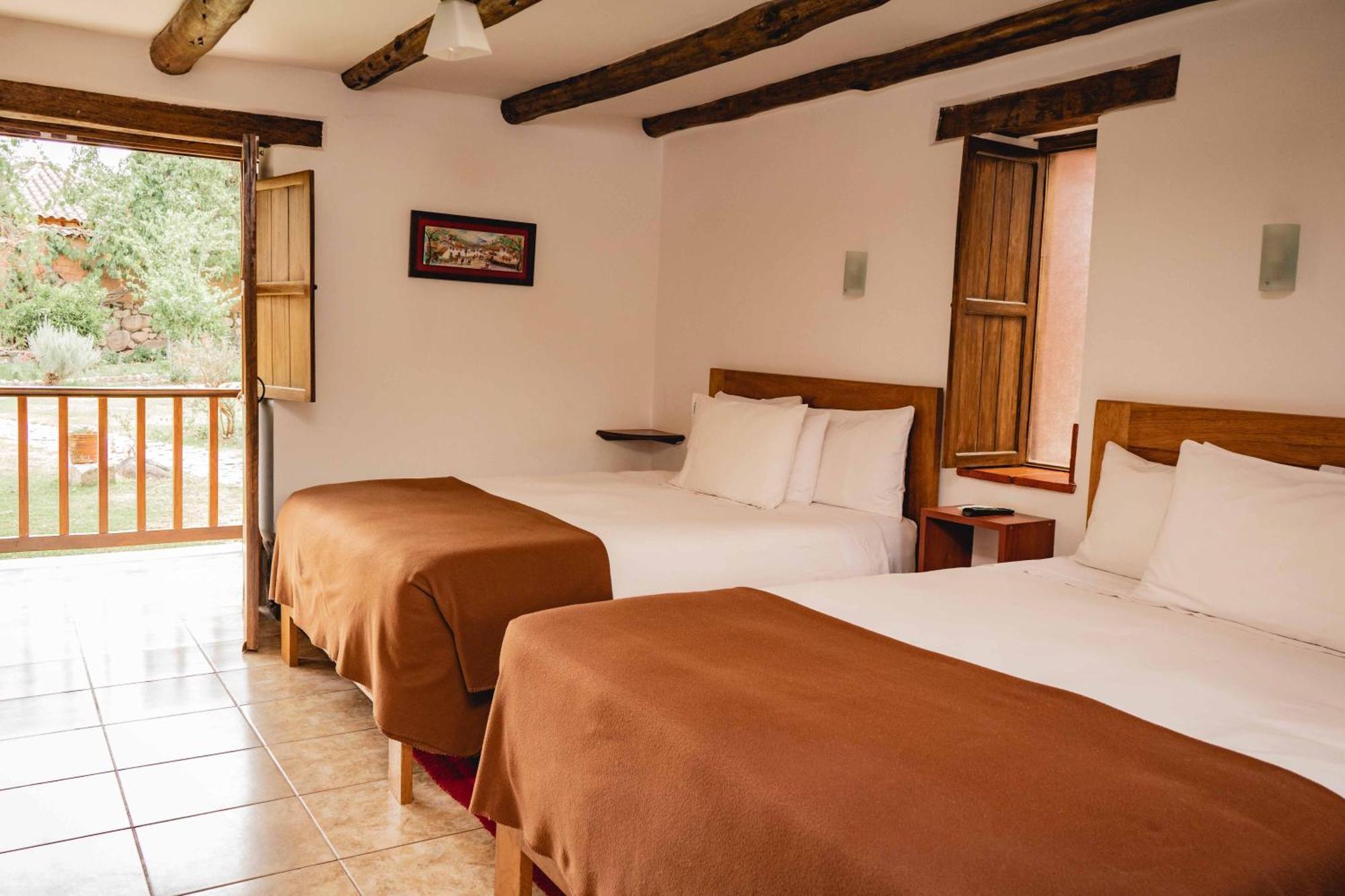 Lizzy Wasi Urubamba Hotel Bagian luar foto