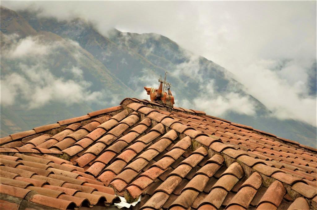 Lizzy Wasi Urubamba Hotel Bagian luar foto