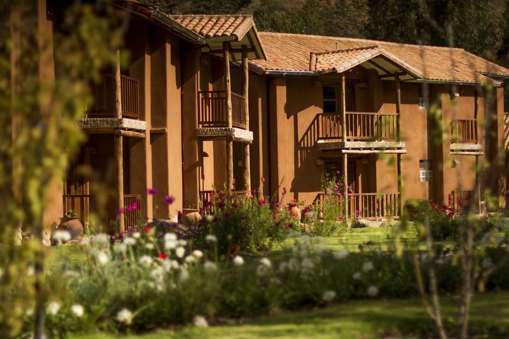 Lizzy Wasi Urubamba Hotel Bagian luar foto