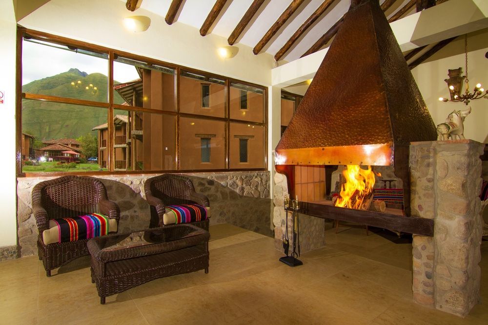Lizzy Wasi Urubamba Hotel Bagian luar foto