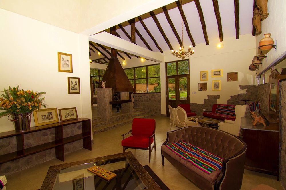 Lizzy Wasi Urubamba Hotel Bagian luar foto